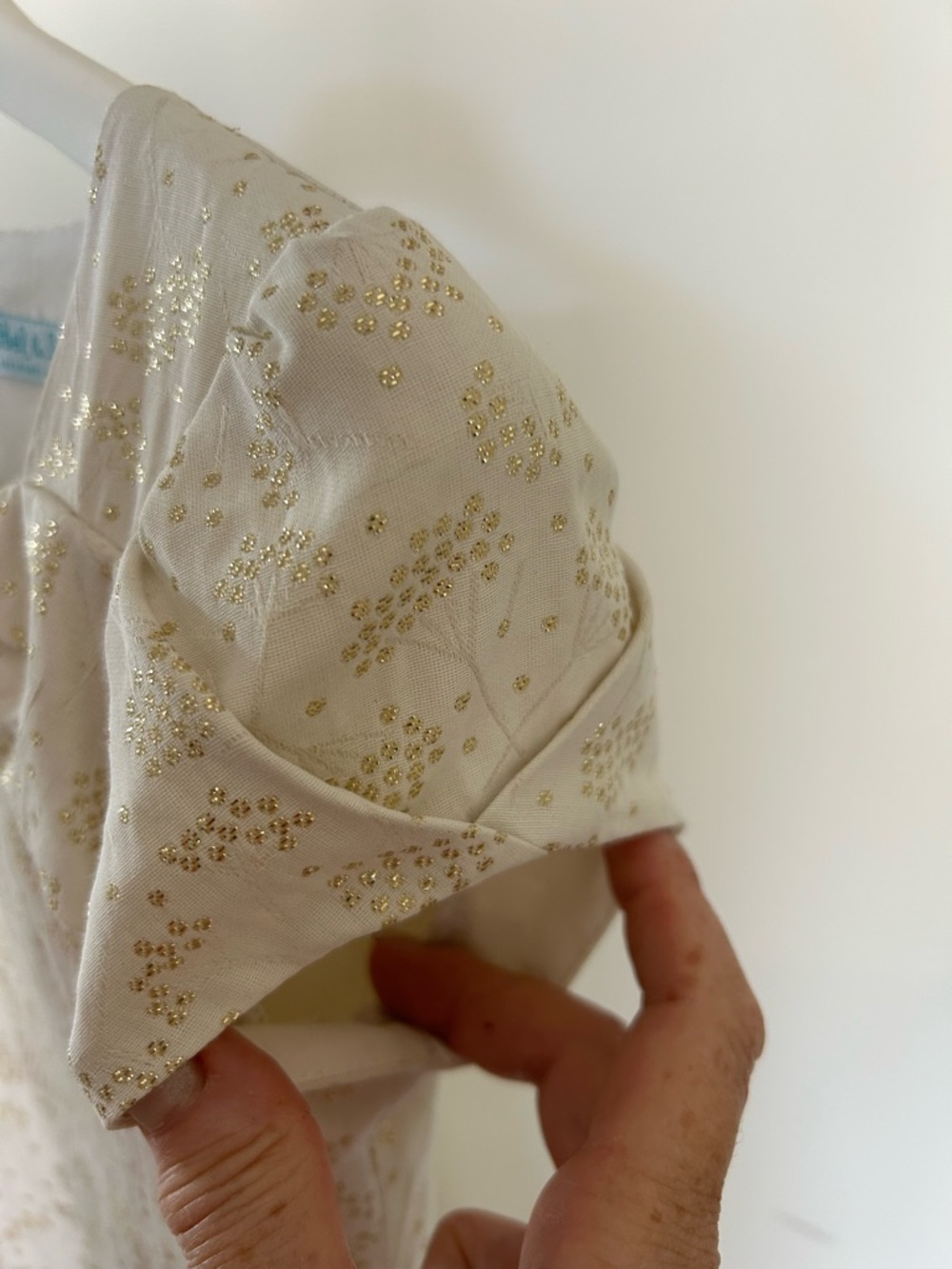 NWT! Abel & Lula Stunning Cream Party Dress with Gold Sparkle Bow. Fully lined - Picture 5 of 6
